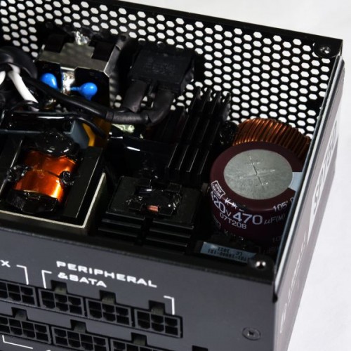 Lian Li SP750 750W SFX 80 Plus Gold 92mm Full Modüler Power Supply Lian Li SP750 750W SFX 80 Plus Gold 92mm Full Modüler Power Supply